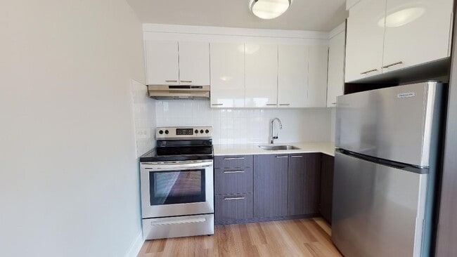 Building Photo - 3474 Hutchison