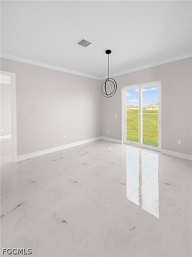 Building Photo - 303 NW 26th Ave