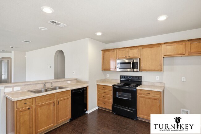 Foto del edificio - 557 Winbridge Ln