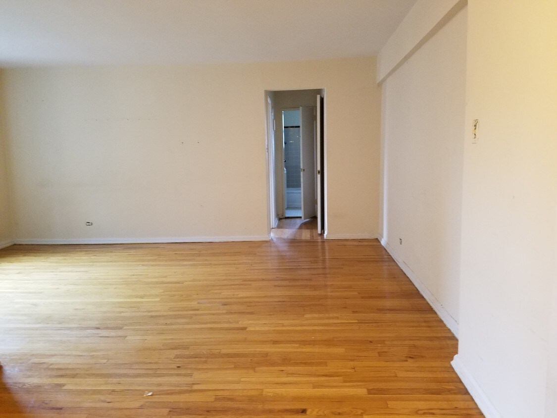 Foto del edificio - 84-09 109th Ave