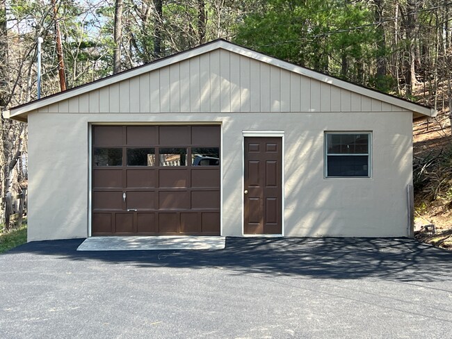 Building Photo - 4922 Topping Hill Dr