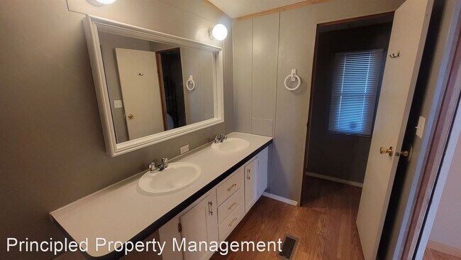 Building Photo - 3 br, 2 bath House - 4101 Windmill Road