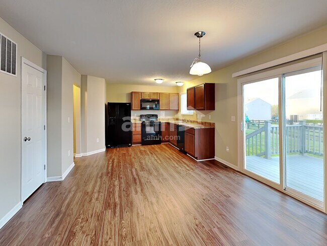 Building Photo - 4190 Brookdale Court