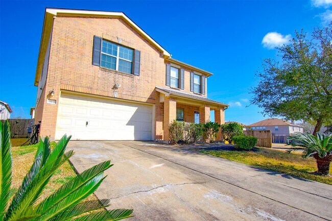 Building Photo - 15602 Waumsley Way