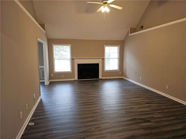 Building Photo - 2639 Summerfield Way NW
