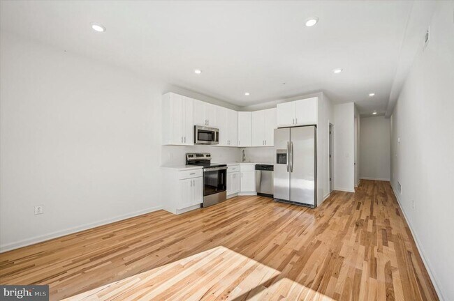 Foto del edificio - 1645 N Marshall St