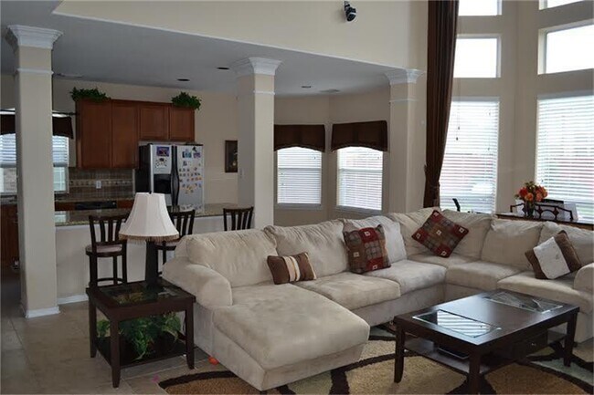 Foto del edificio - 711 Stubbs Bend Dr