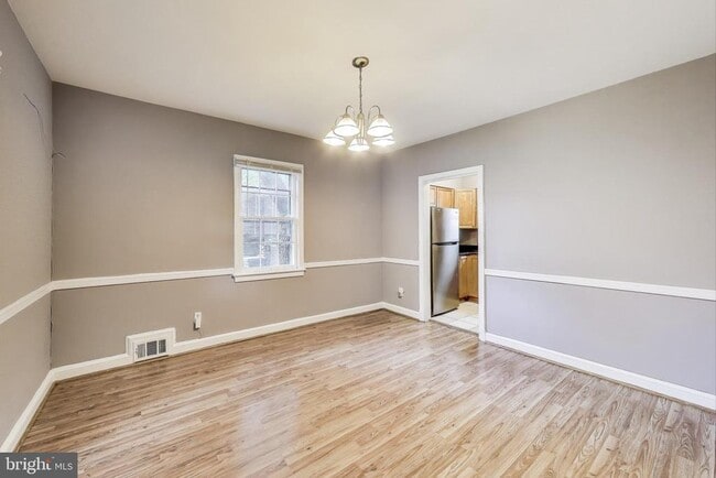 Building Photo - 1316 Van Buren St NW
