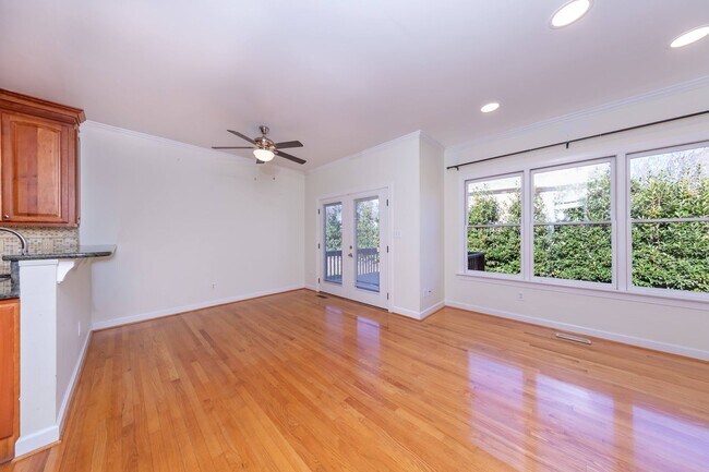 Foto del edificio - One level living in Williamsburg!