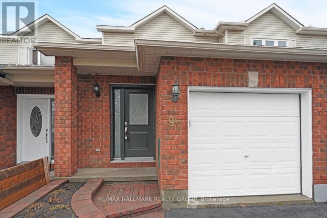 Building Photo - 97 Forestglade Crescent