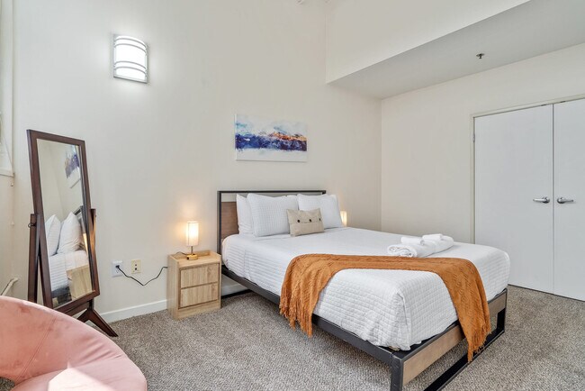 Building Photo - 50 N Illinois St