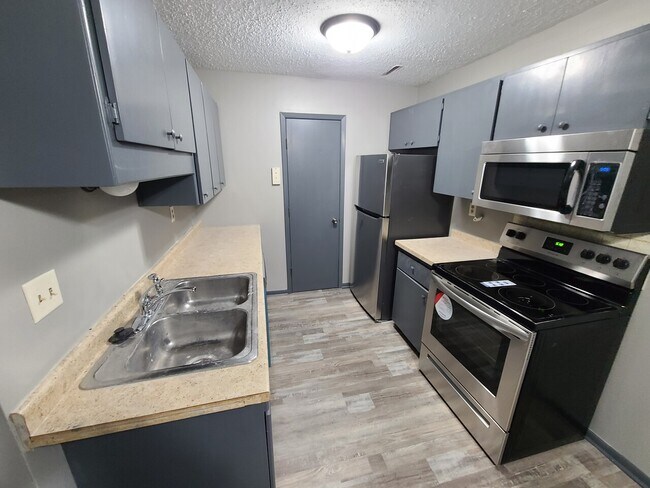 Foto del edificio - 13th St Duplex 1109-1107