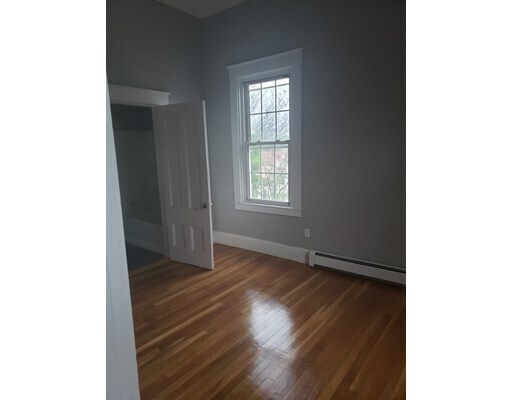 Building Photo - 115 Nesmith St