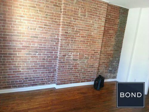 Building Photo - 1107 1st Ave
