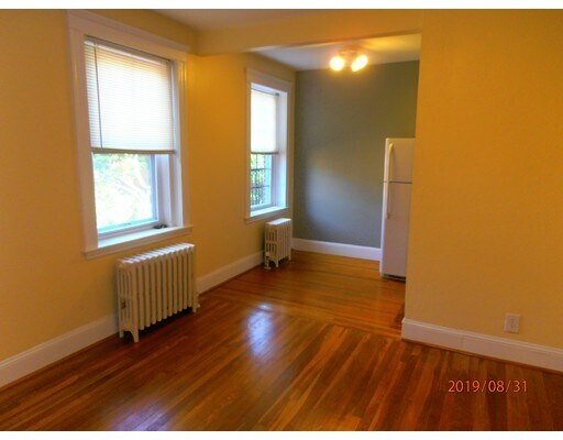 Building Photo - 42 Linnaean St