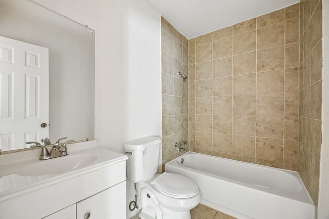 Foto del edificio - 6221 Pine St