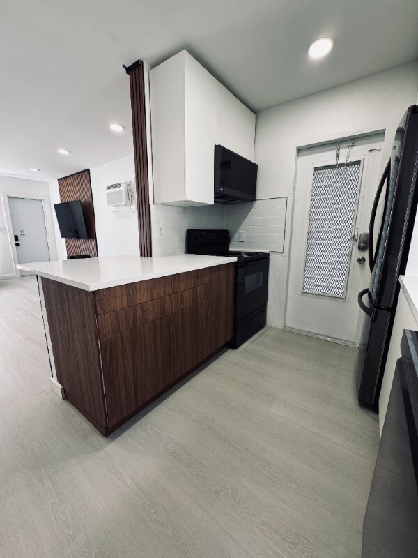 Foto del edificio - 545 Orton Ave