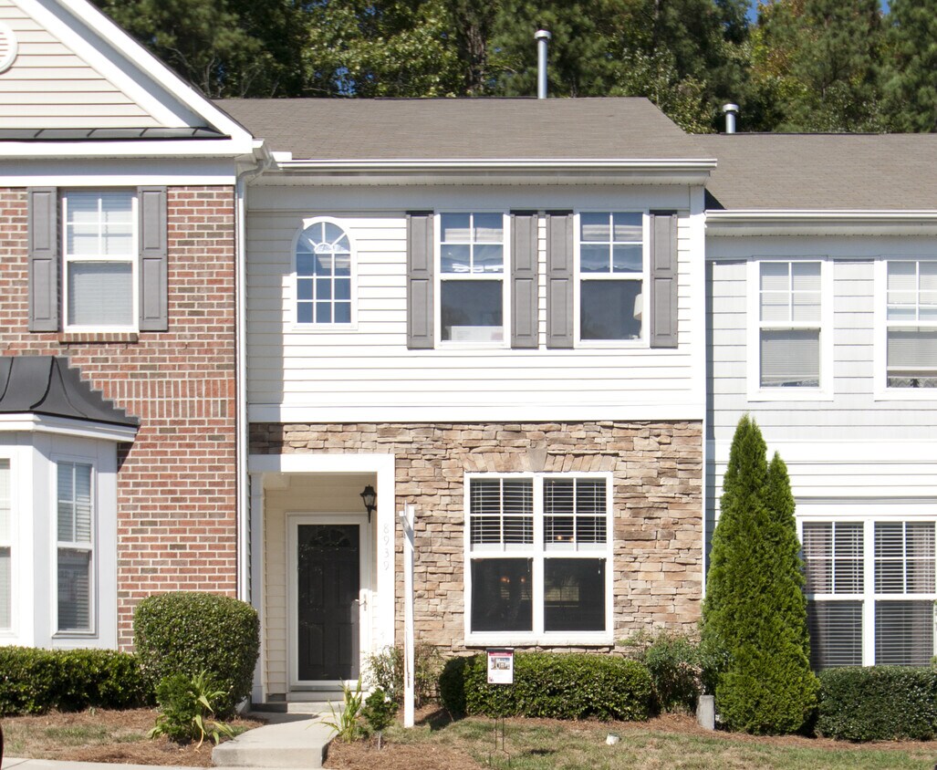 8939 Camden Park Dr, Raleigh, NC 27613 Townhome Rentals in Raleigh NC