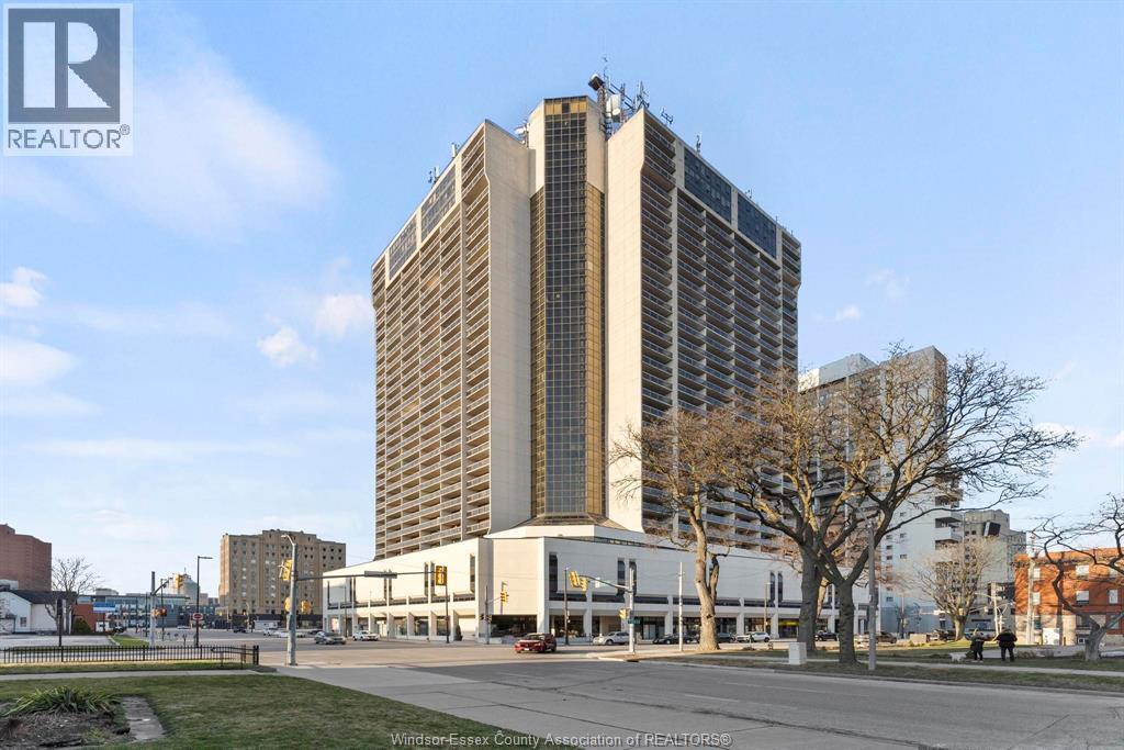 Photo principale - 150 Park St W