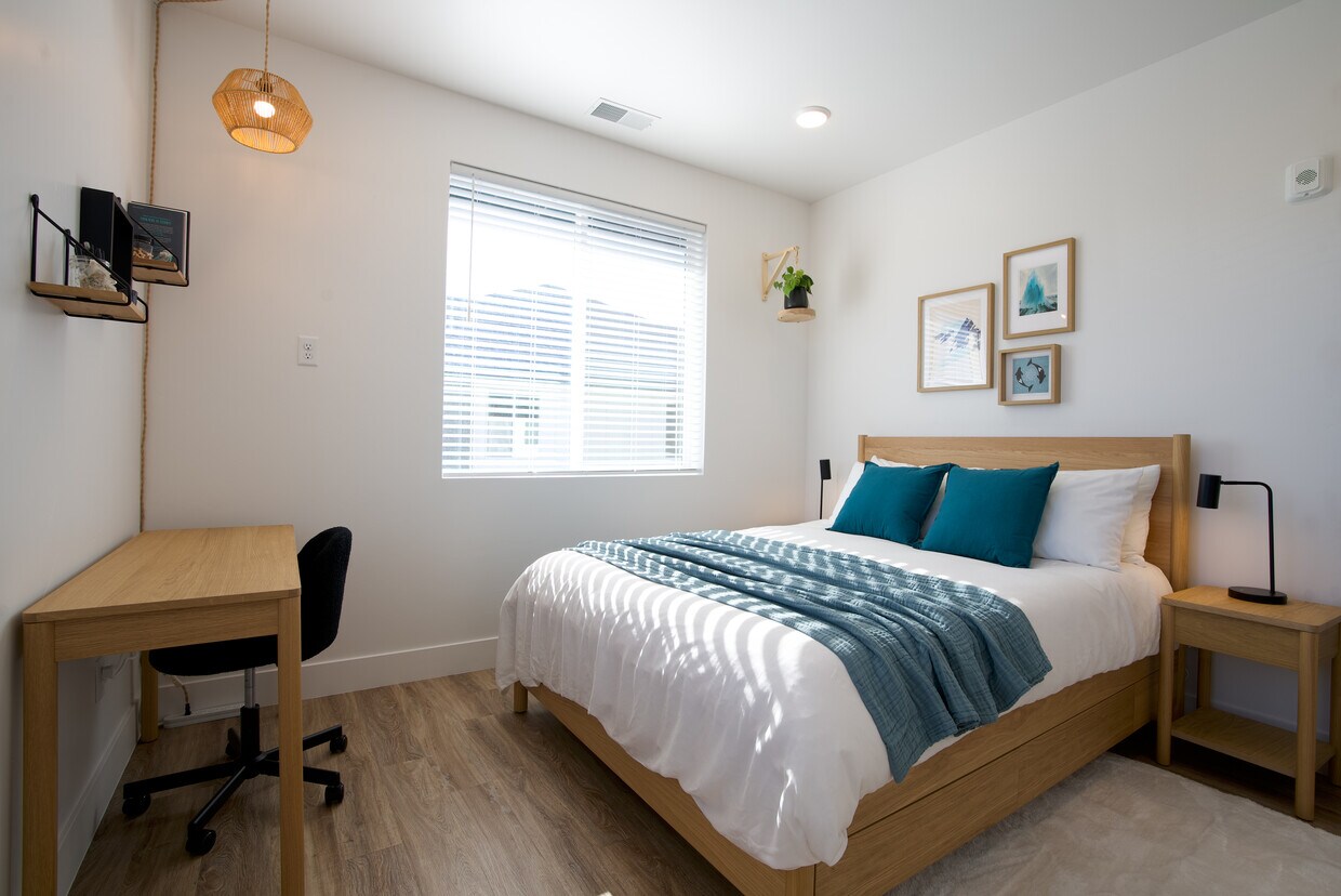 Dormitorio secundario - 525 N 1st St