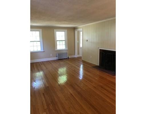 Foto del edificio - 242 Burbank Rd