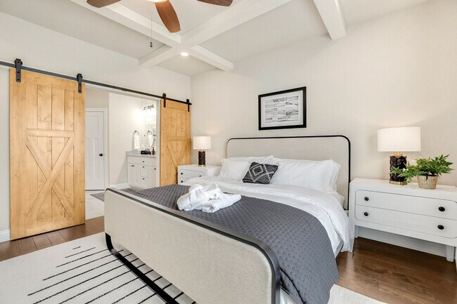 Foto del edificio - 257 N Solitude Bend