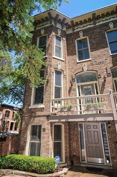 Building Photo - 2059 N Bissell St