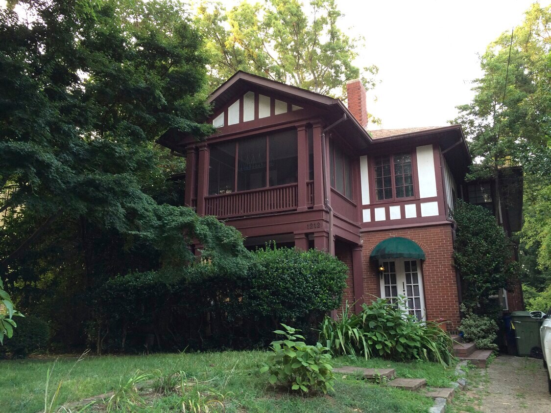 Primary Photo - 1212 Virginia Ave. NE