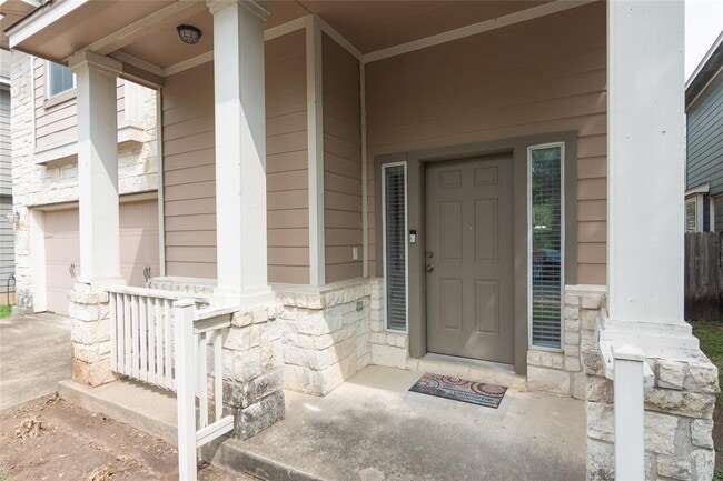 Building Photo - 10509 Wylie Dr
