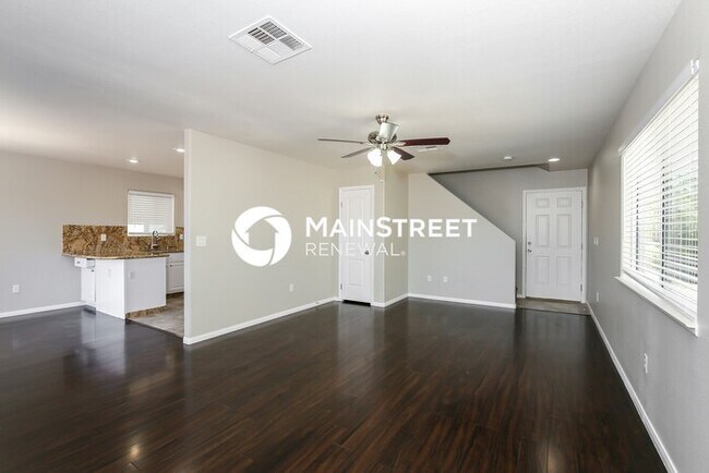 Foto del edificio - 3 Bedroom Pet-Friendly Home in Henderson, NV with Main Street Renewal