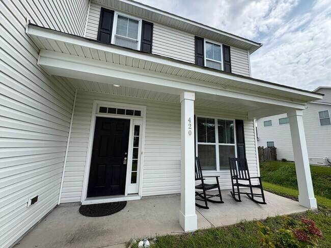 Building Photo - 3bd/2.5ba home with flexible Lease Length