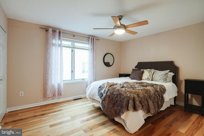 Foto del edificio - 814 S Sheridan St
