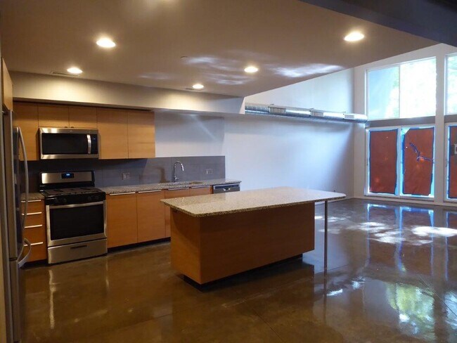 Foto del edificio - 2122 Dewey Ave