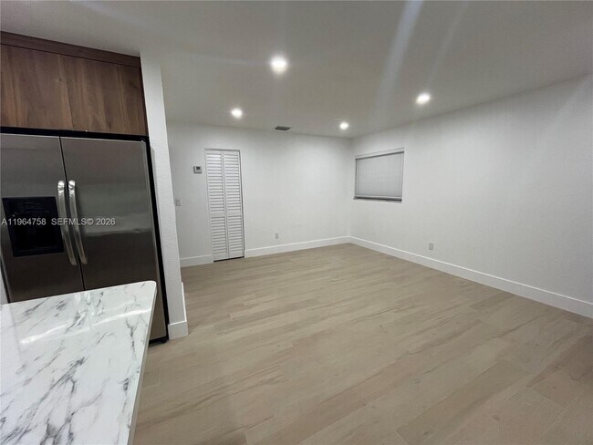 Foto del edificio - 108 Caribbean Ave