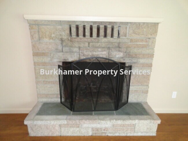 Foto del edificio - 706 Granada Rd