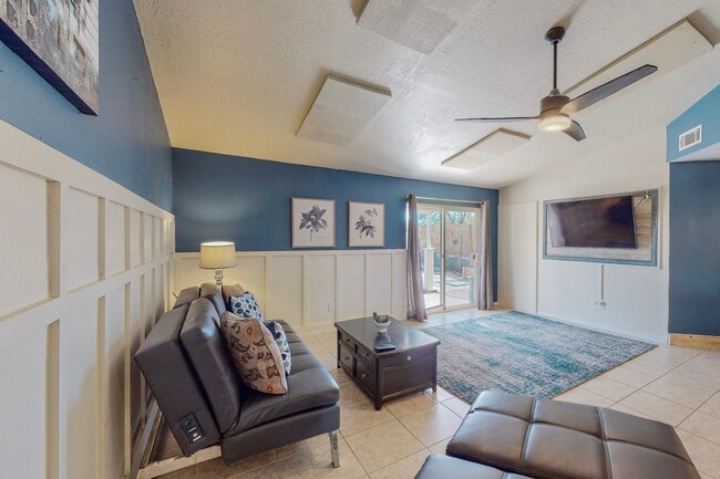 Foto del edificio - 3010 May Cir SE