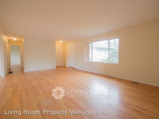 Foto del edificio - 11551 SW Greenburg Rd