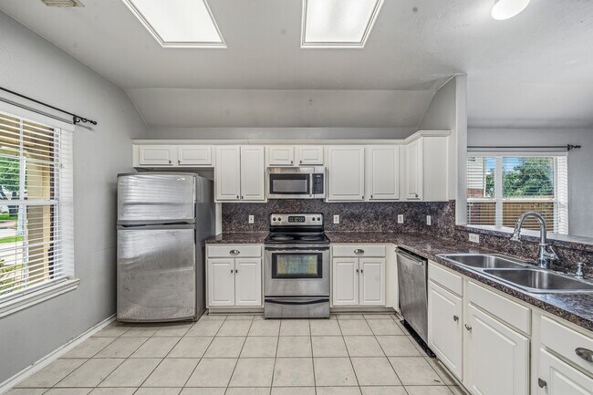 Foto del edificio - 7107 Piney Meadow Ct