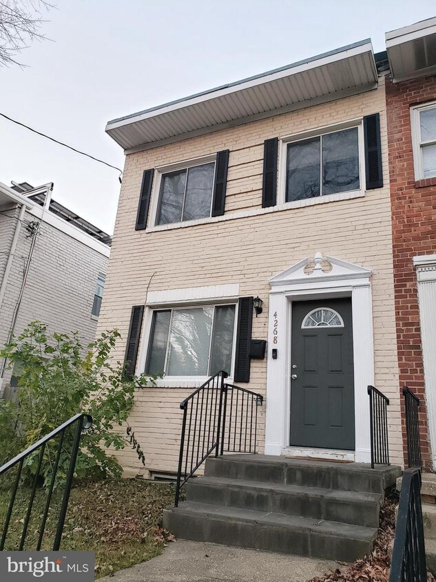 Primary Photo - 4268 Southern Ave SE