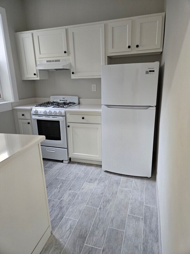 Foto del edificio - HOT Renovated 2BR in Allston!