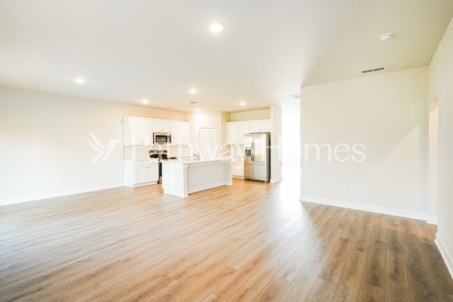 Building Photo - 213 Limestone Wy