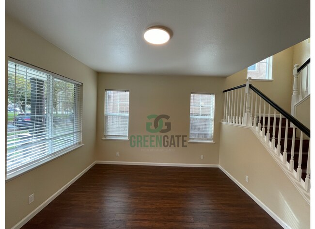 Foto del edificio - 2365 Paseo Del Sol