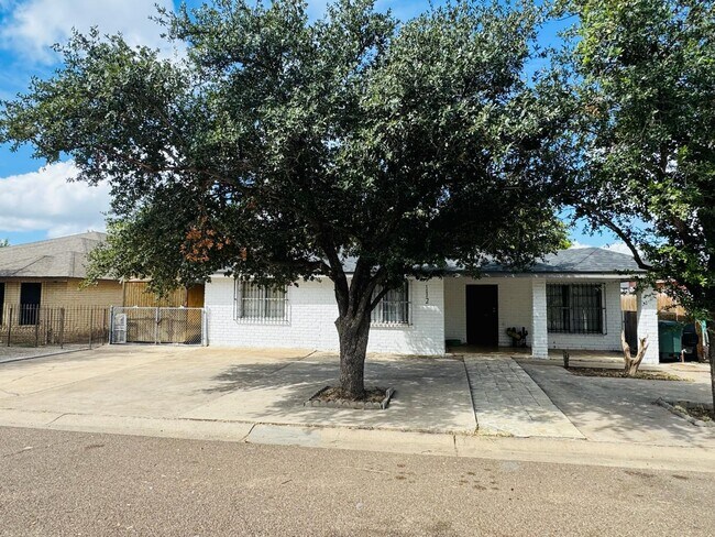 Foto del edificio - 112 Mirasol Dr