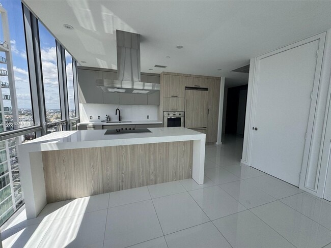 Foto del edificio - 1100 Biscayne Blvd