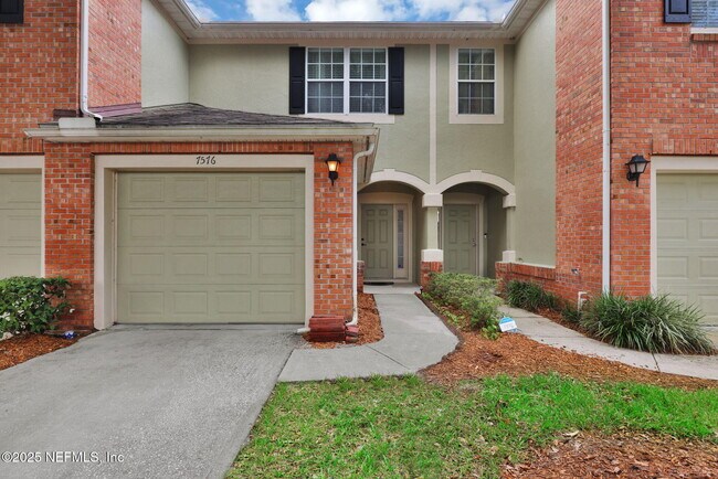 Foto del edificio - 7576 Red Crane Ln