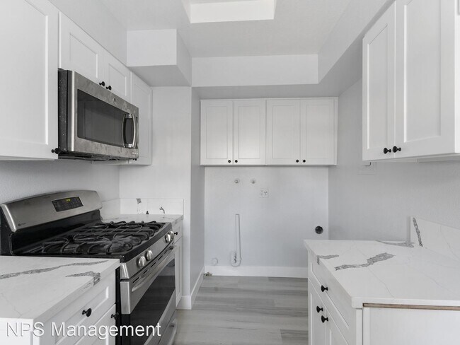 Building Photo - 3 br, 2.5 bath Apartment - 1600-1610 Mabur...
