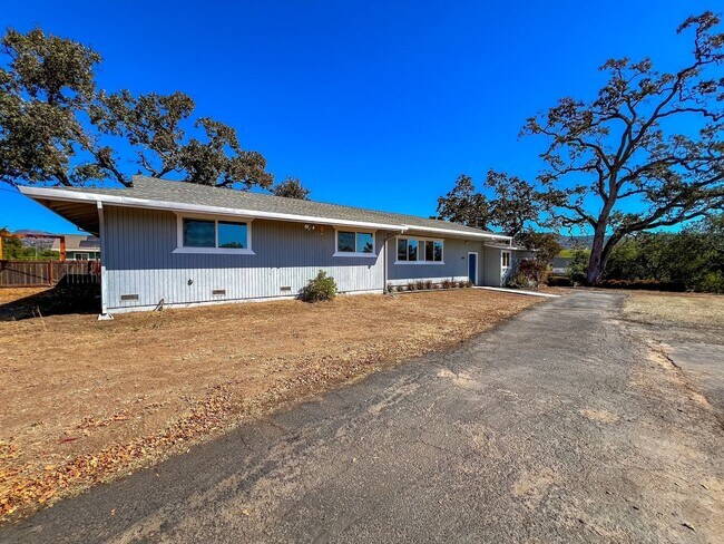 Foto del edificio - 1120 Soda Canyon Rd
