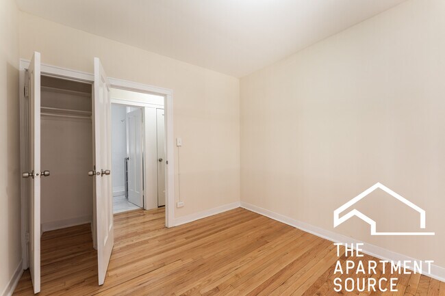 Building Photo - 2111 Grove