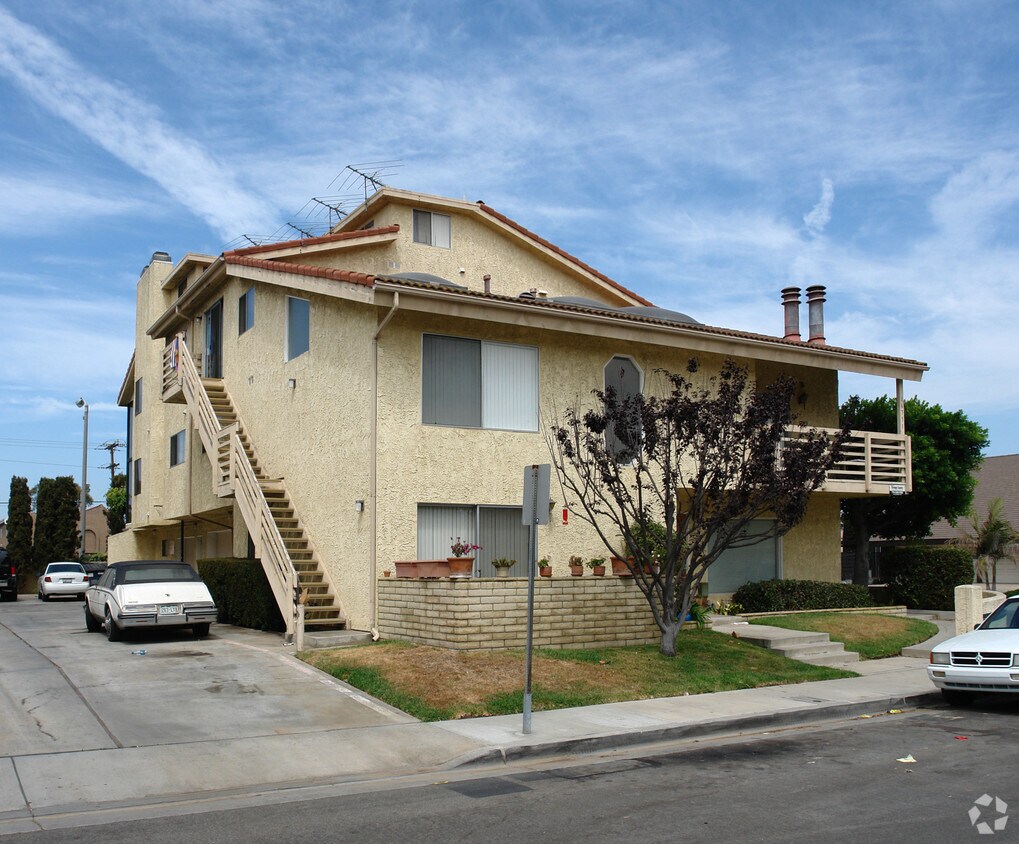 Foto del edificio - 16751 Moody Cir