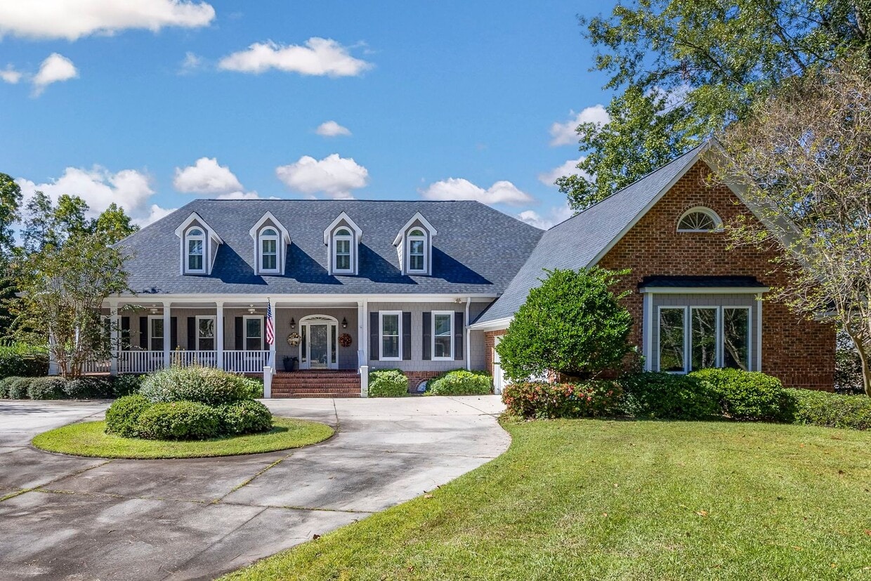Primary Photo - EXECUTIVE STYLE LAKESIDE HOME IN SPRING VA...